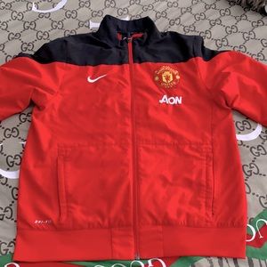 🚨Nike x Manchester United Windbreaker🚨 (Good Condition)